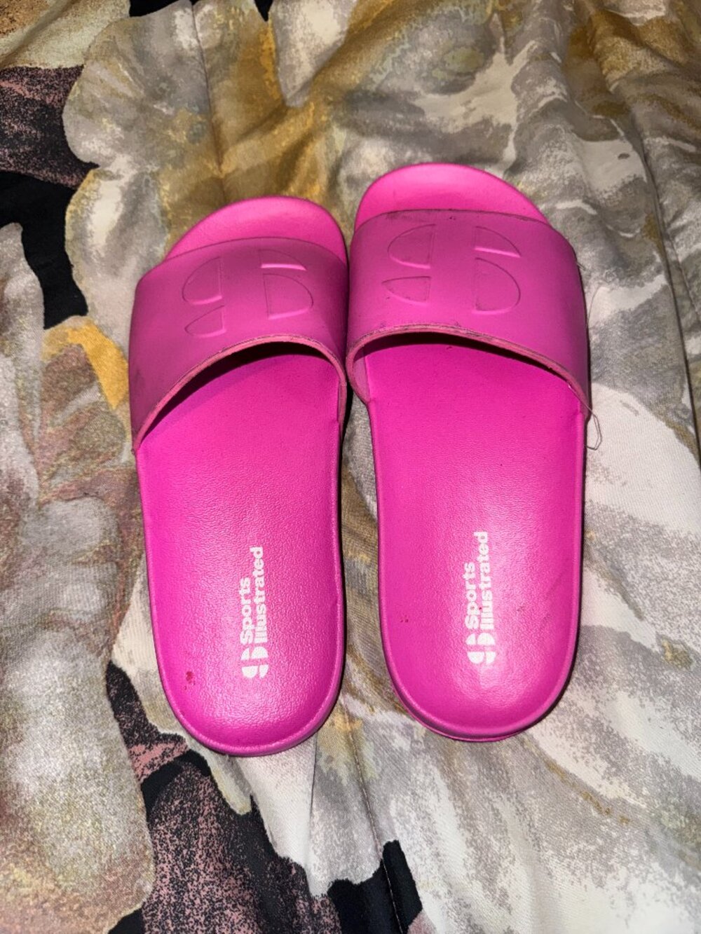 Sports Illustrated Hot Pink Molded EVA Slide Sandals - Women's Size 7